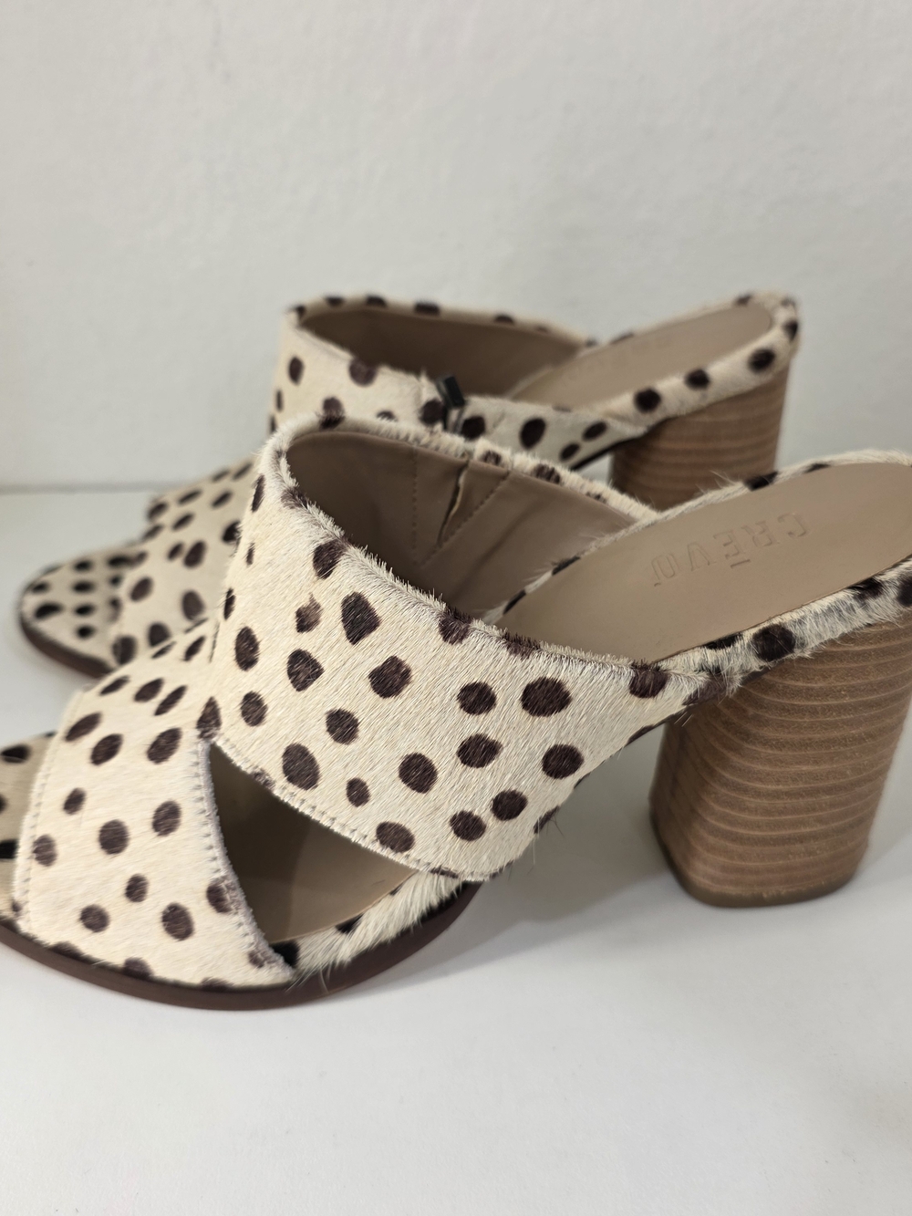 Crevo NWT Spotted Calf Hair Mule Heels Size 7 - Picture 6 of 10